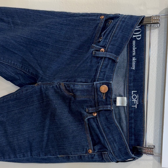 LOFT Women's Skinny Jeans in Black and Dark Blue - Picture 7 of 14